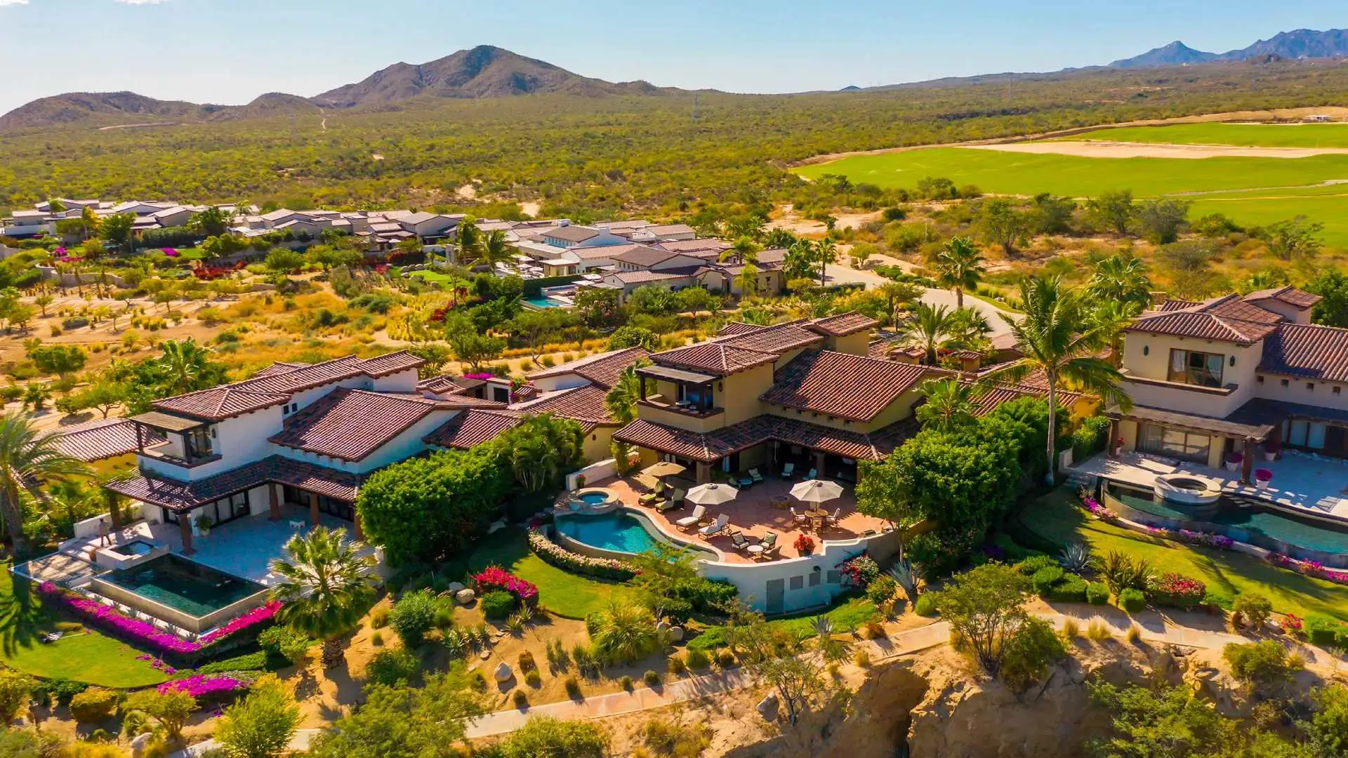 Smart Luxury Real Estate in Querencia